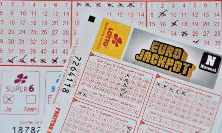 Mathematical Strategies for Winning Eurojackpot
