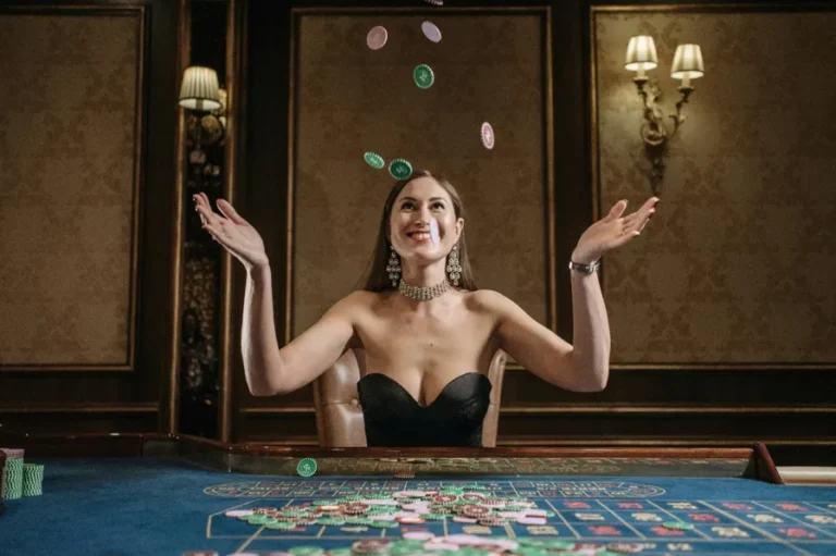 Women in Gaming Breaking Stereotypes in the Online Casino Industry