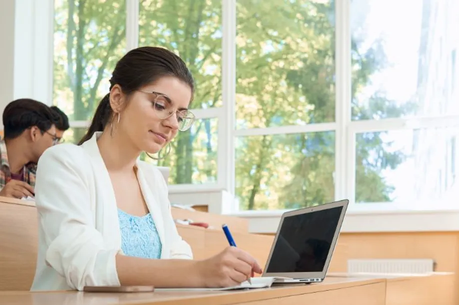 Online BBA Course DY Patil Mumbai for High-Demand Specializations